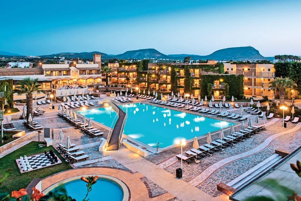 Bella Beach Hotel 5* - photo 1