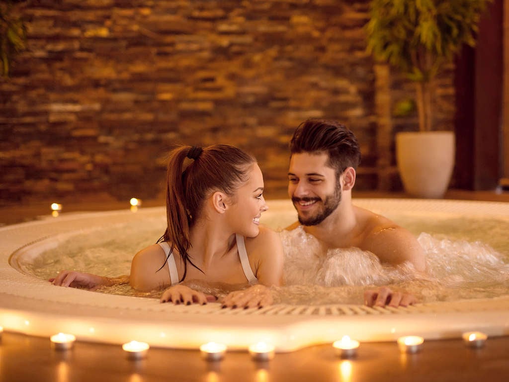 Séjour romantique avec dîner et spa à deux près de Barcelone - 4* - photo 1