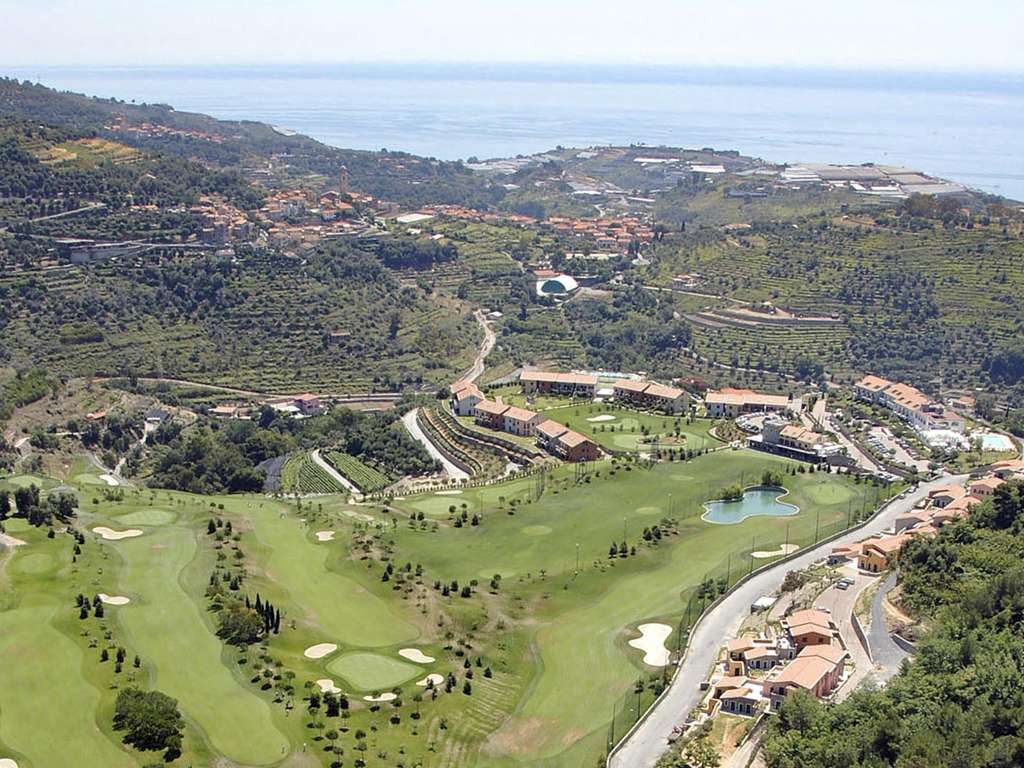 Séjour dans un resort en Ligurie avec petit déjeuner et dîner - 4* - photo 1